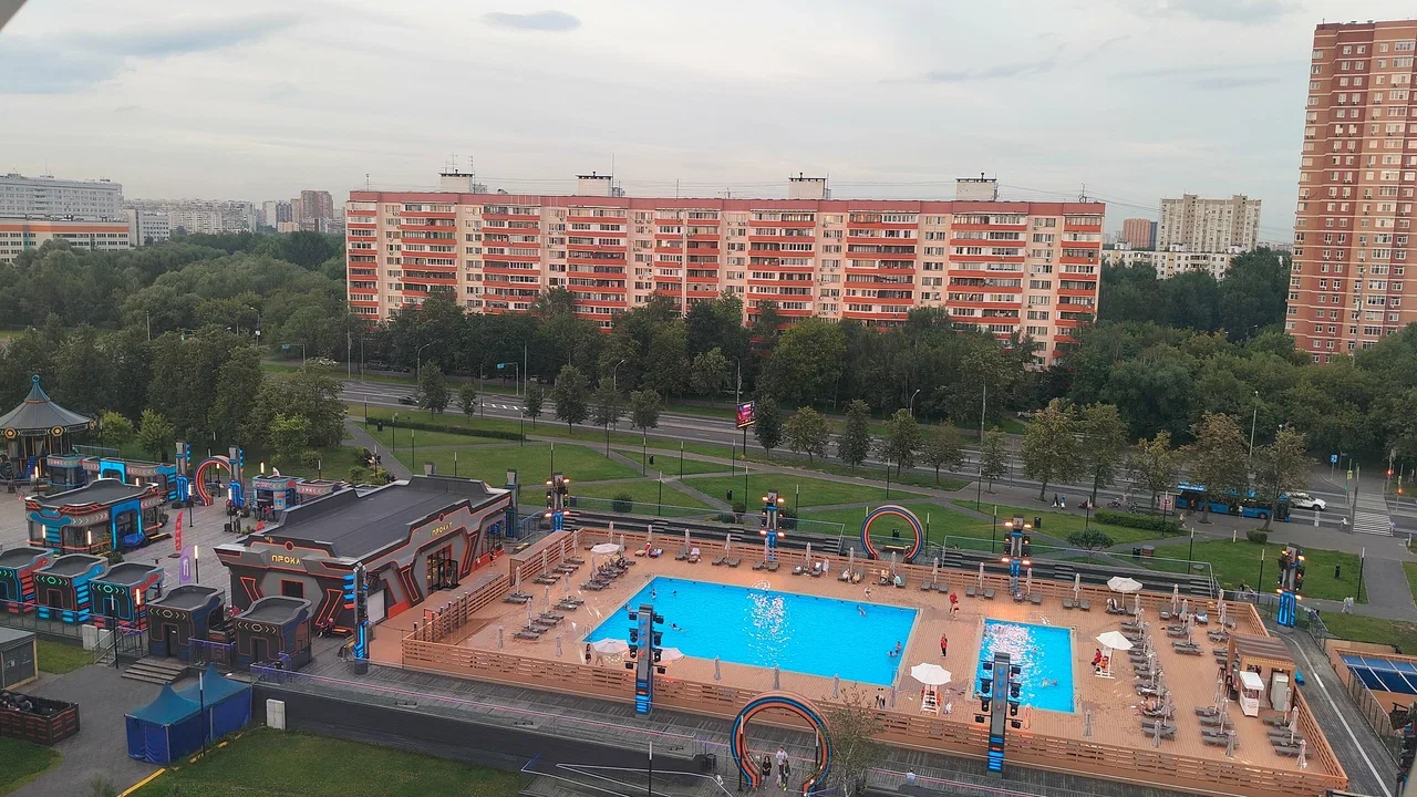 Фото Бесплатное колесо обозрения в Вешняках - развлечение в Москве | Досугатор